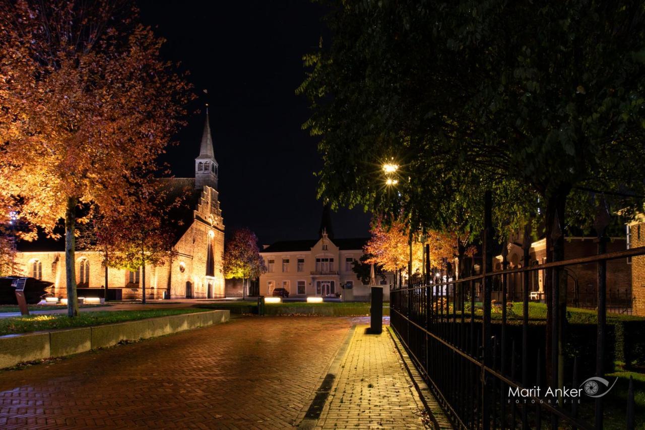 Pod Hotelkamer Aan Het Water Dokkum Exterior foto