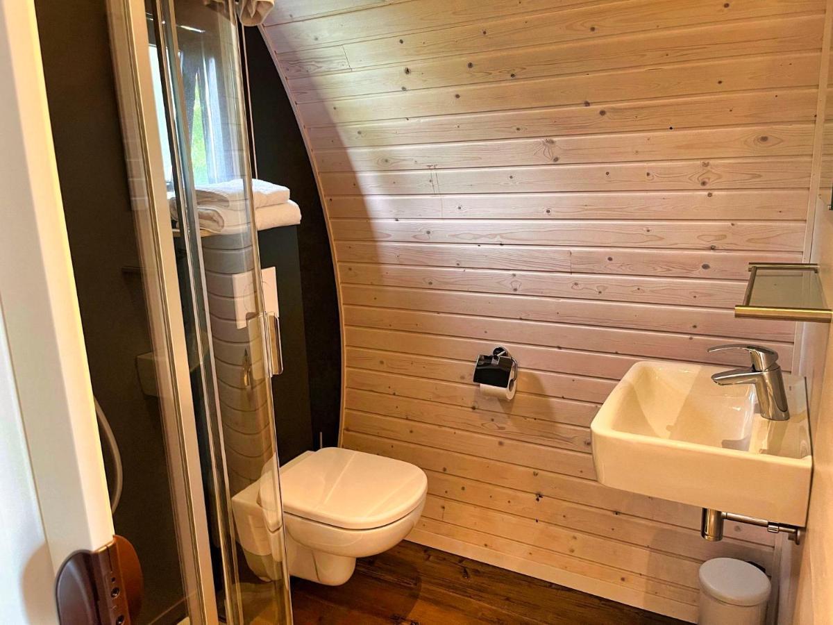 Pod Hotelkamer Aan Het Water Dokkum Exterior foto